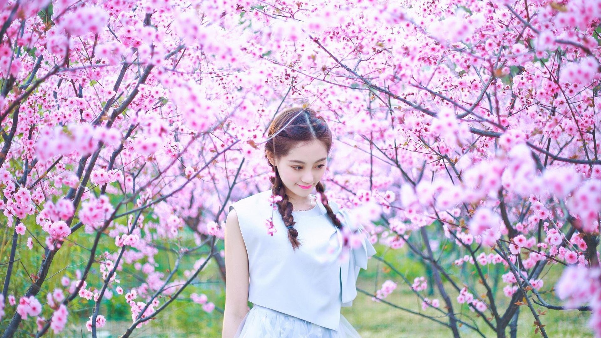 “快攻制胜!新都福乐球赛选手展现非凡技艺”