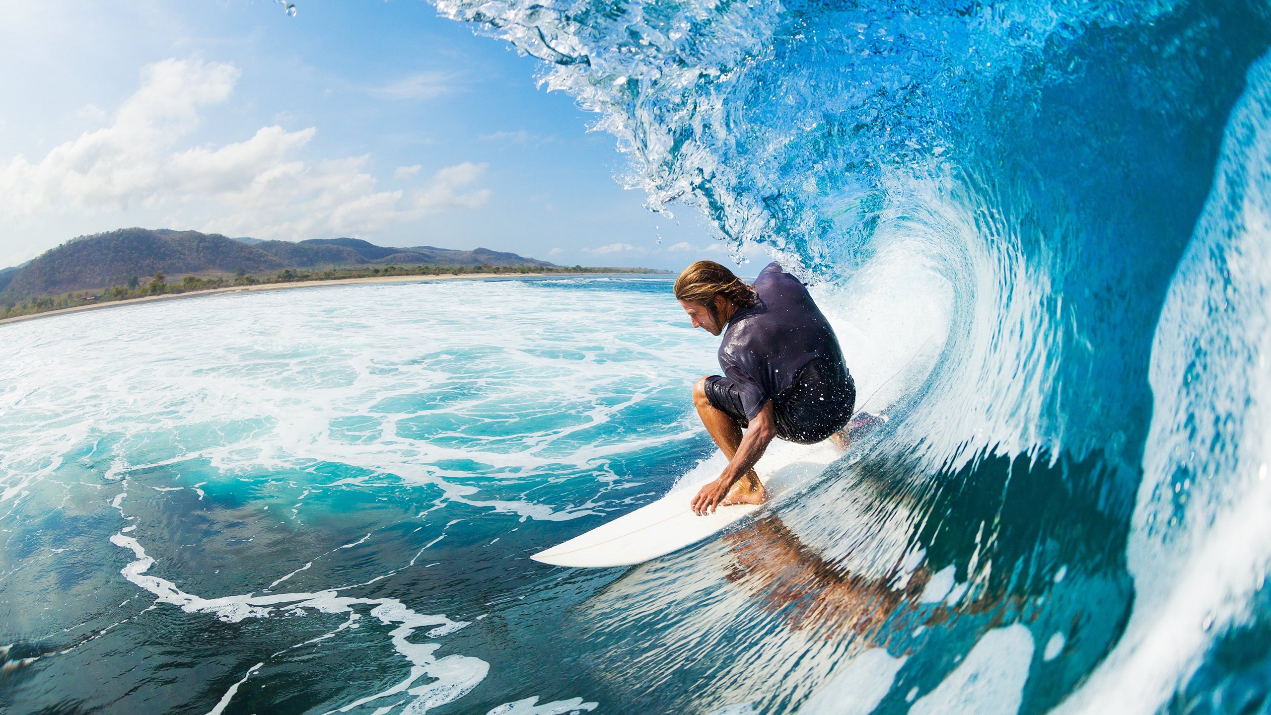 “马科斯·莫奇：阿根廷美洲狮队的防守铁闸，未来光明”